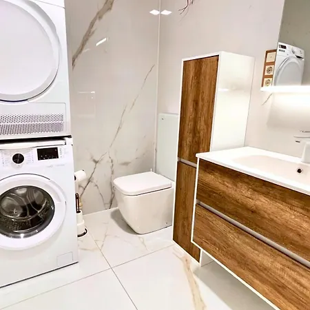 Luxury In I Almádi Lux Iv - Velvet Oak *