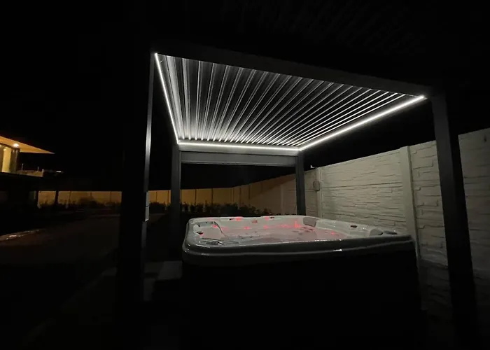 Luxury In I Almadi Lux Iv - Velvet Oak