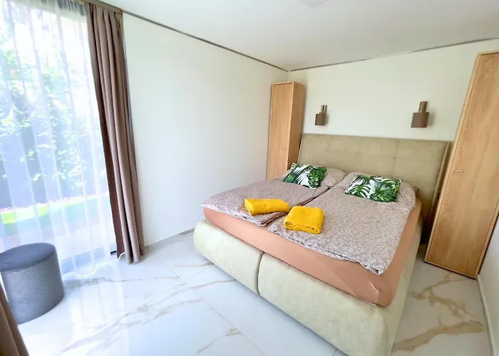 Luxury In I Almadi Lux Iv - Velvet Oak Balatonalmádi